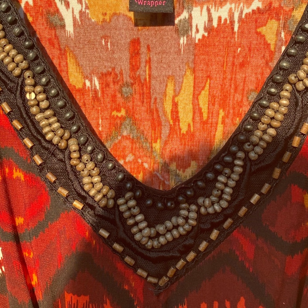 Sleeveless eye catching dress - Picture 2 of 3